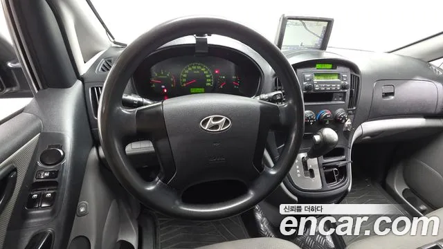 Hyundai Staria 2011 thumb 10