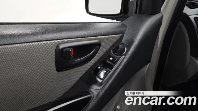 Hyundai Staria 2011 thumb 9