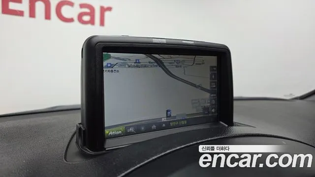 Hyundai Staria 2011 thumb 4