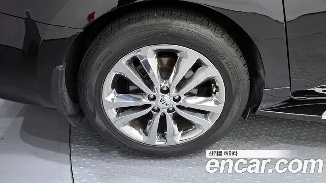 Kia Carnival 2017 thumb 7