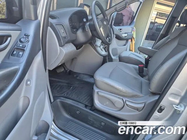 Hyundai Staria 2015 thumb 12