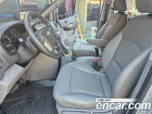 Hyundai Staria 2015 thumb 2