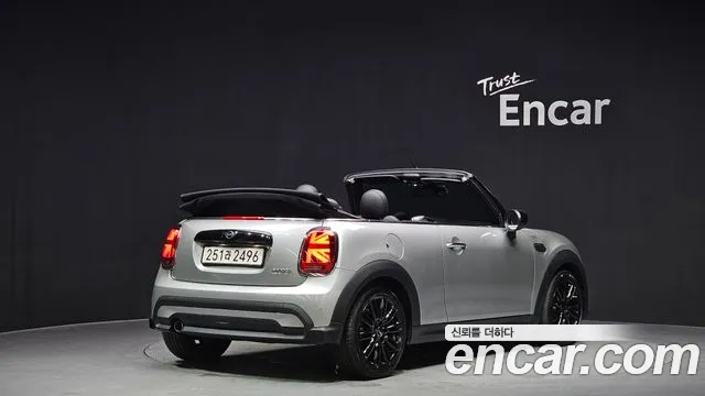 Mini Cooper Convertible 2024 thumb 8