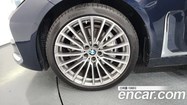 BMW 7 серии 2019 thumb 2