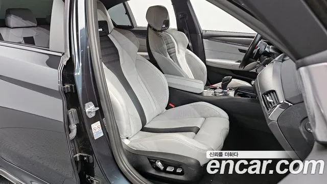 BMW M5 2019 thumb 3