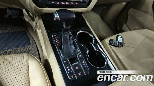 Kia Carnival 2019 thumb 3