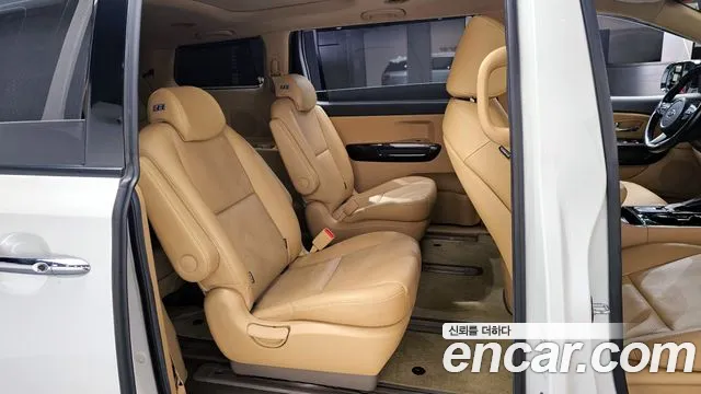 Kia Carnival 2019 thumb 8