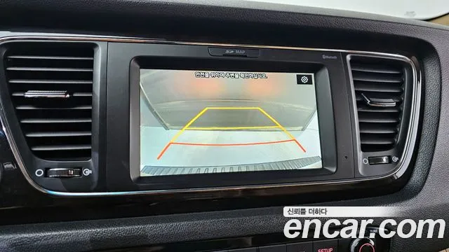 Kia Carnival 2019 thumb 12