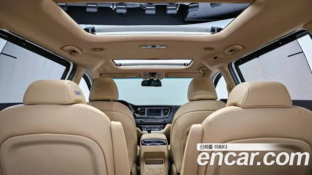 Kia Carnival 2019 thumb 11