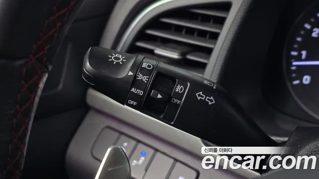 Hyundai Avante 2017 thumb 8