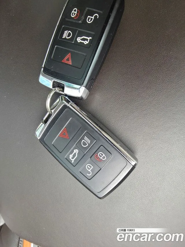 Land Rover Range Rover 2020 thumb 4