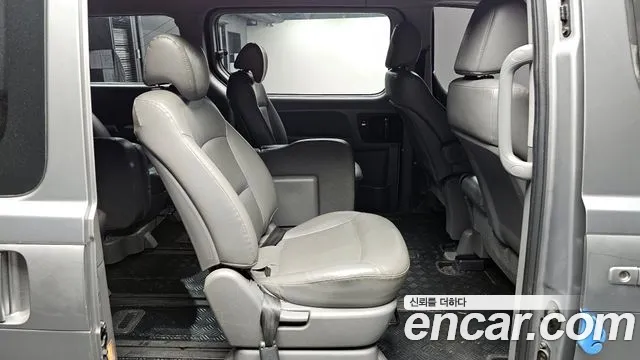 Hyundai Staria 2015 thumb 9