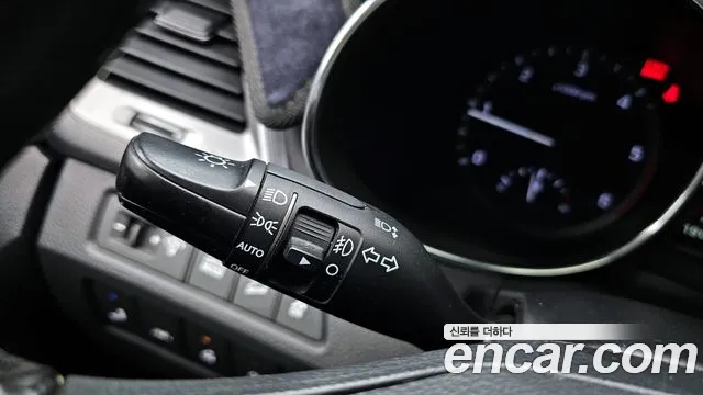 Hyundai Santafe 2015 thumb 6