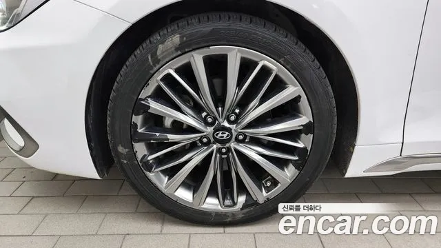 Hyundai Grandeur 2017 thumb 9
