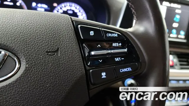 Hyundai Grandeur 2017 thumb 10