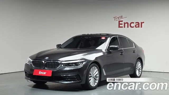 BMW 5 серии 2019 thumb 5