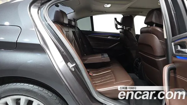 BMW 5 серии 2019 thumb 3