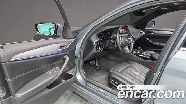 BMW 5 серии 2019 thumb 6