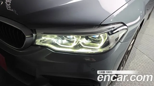 BMW 5 серии 2019 thumb 10