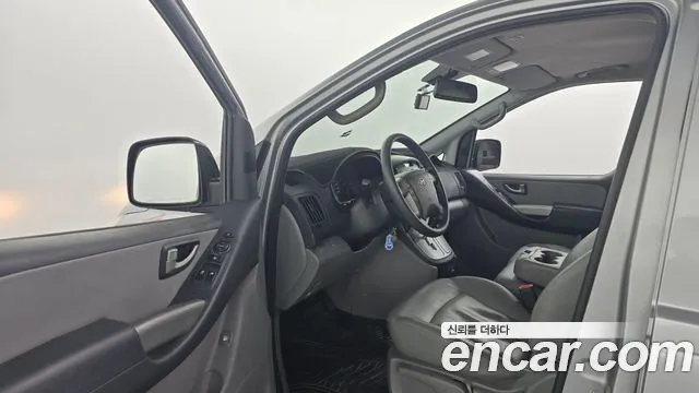 Hyundai Staria 2013 thumb 6