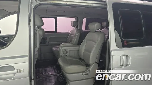 Hyundai Staria 2013 thumb 10