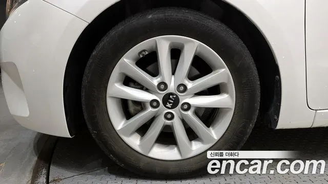 Kia K3 2017 thumb 11