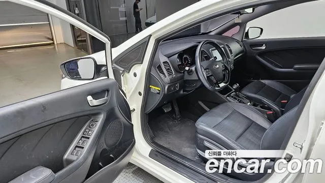 Kia K3 2017 thumb 12