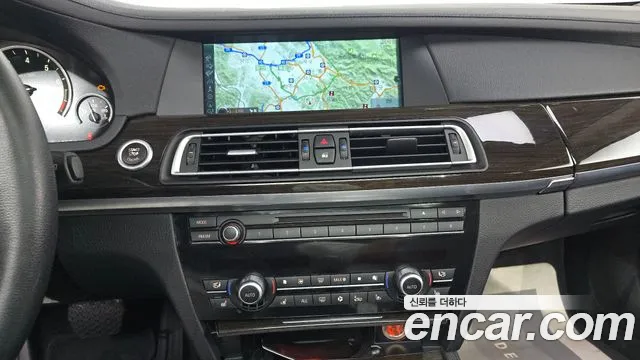 BMW 7 серии 2011 thumb 7