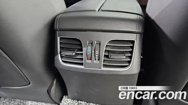 Hyundai Genesis 2015 thumb 6