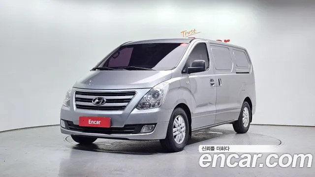 Hyundai Staria 2017 thumb 3