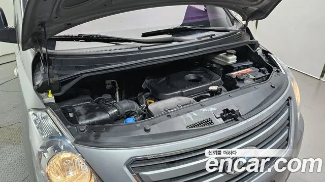Hyundai Staria 2017 thumb 12