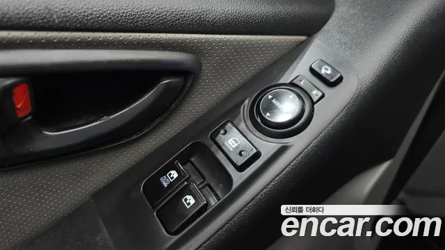 Hyundai Staria 2017 thumb 8