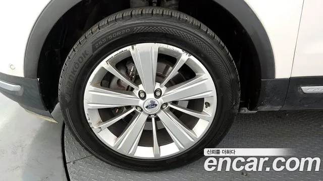 Ford Explorer 2019 thumb 3