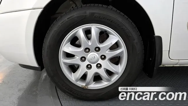 Kia Canival 2012 thumb 12