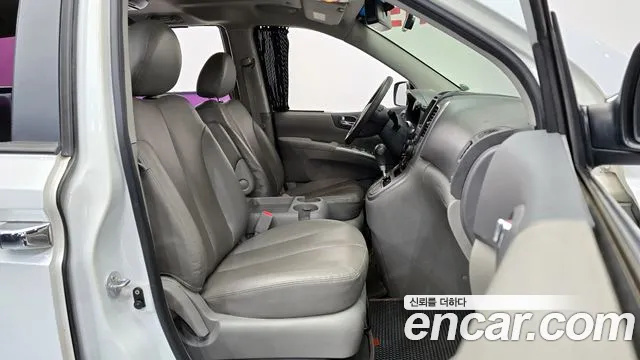 Kia Canival 2012 thumb 11