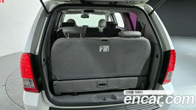 Kia Canival 2012 thumb 7