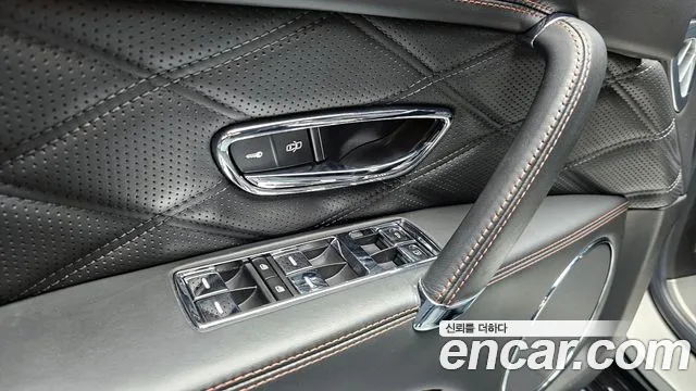 Bentley Flying Spur 2015 thumb 9
