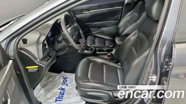 Hyundai Elantra 2018 thumb 10