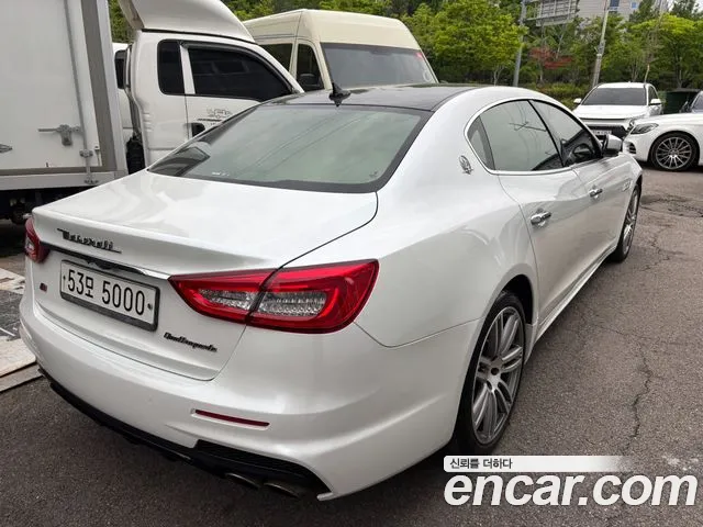 Maserati Quattroporte 2017 thumb 6