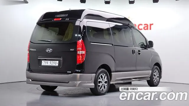 Hyundai Staria 2018 thumb 2