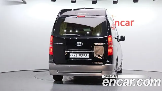 Hyundai Staria 2018 thumb 3