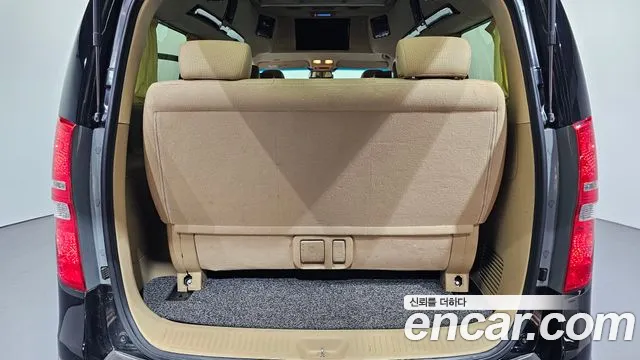 Hyundai Staria 2018 thumb 11
