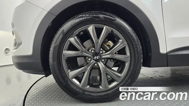 Hyundai Santafe 2016 thumb 4