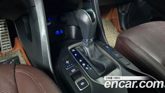Hyundai Santafe 2016 thumb 5