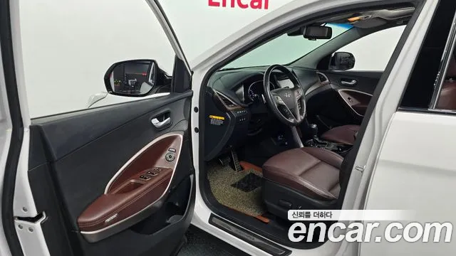 Hyundai Santafe 2016 thumb 7