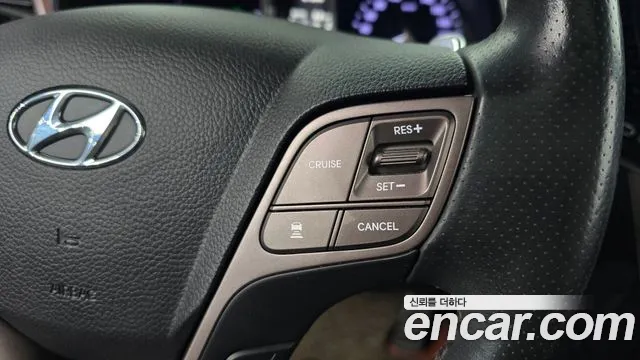 Hyundai Santafe 2016 thumb 8