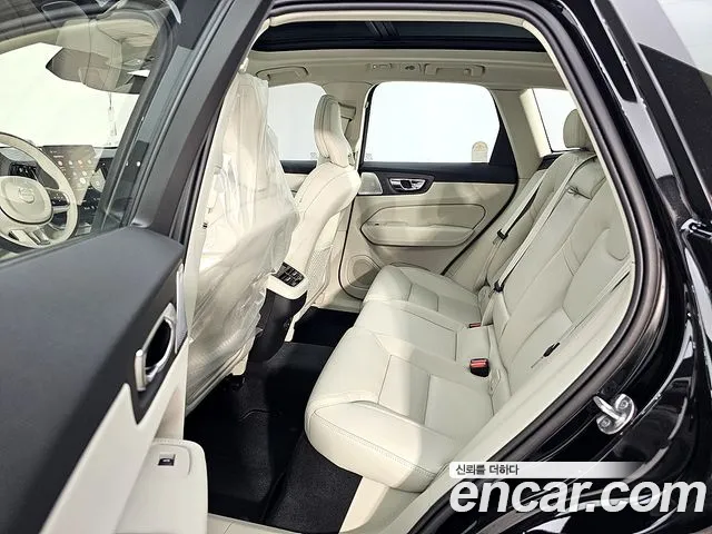 Volvo XC60 2026 thumb 6