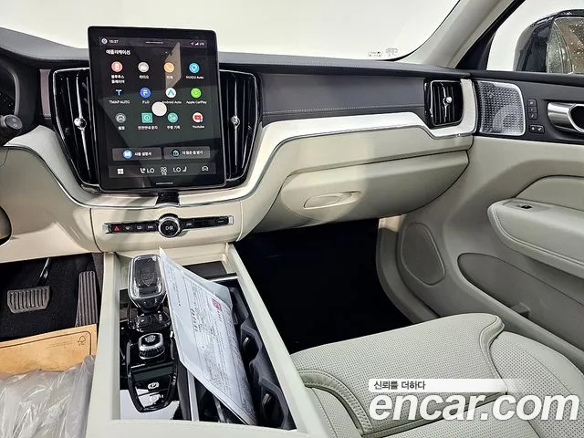 Volvo XC60 2026 thumb 4