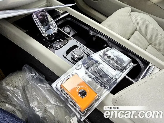 Volvo XC60 2026 thumb 2