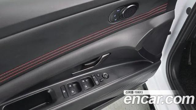 Hyundai Elantra 2023 thumb 4